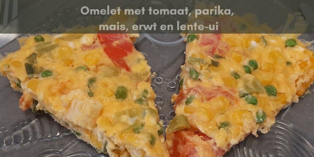Omelet met tomaat, paprika, mais, erwt en lente-ui. Het recept.