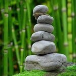 Op elkaar gestapelde stenen. Helemaal zen.