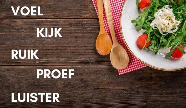 bord eten met de zintuigen erbij