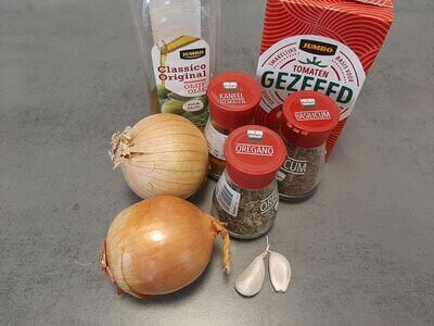 koolhydraatarme tomatensaus ingrediënten