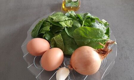 Spinazie ui omelet ingrediënten Spinazie ui omelet ingrediënten